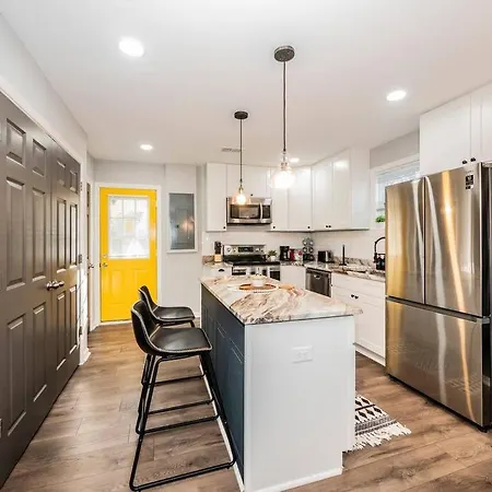 Newly Renovated 3 Bed/1 Bath For Visits To Dc/Umd! Apartment Hyattsville Exterior photo