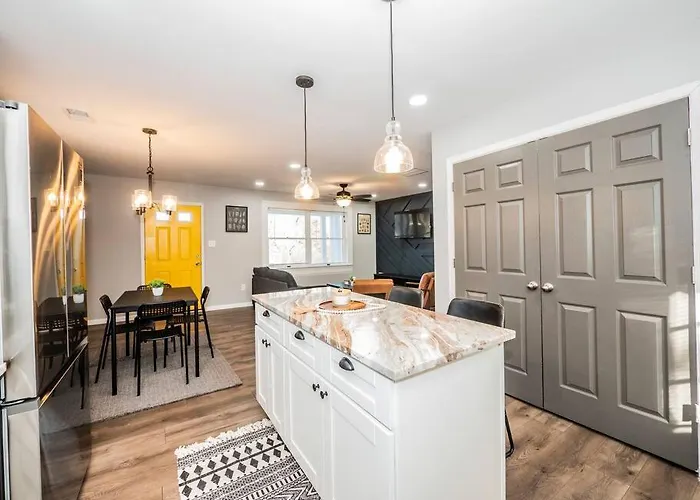 Newly Renovated 3 Bed/1 Bath For Visits To Dc/Umd!