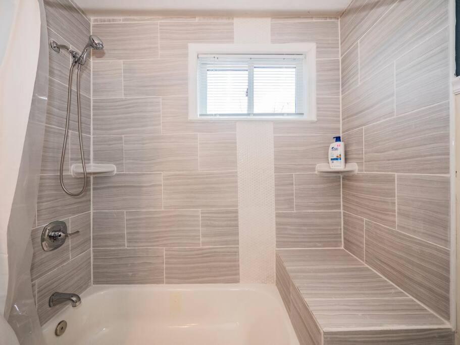 Apartment Newly Renovated 3 Bed/1 Bath For Visits To Dc/umd! *