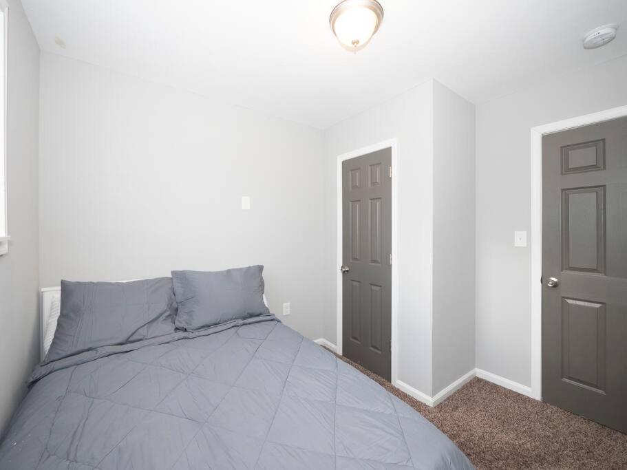 Newly Renovated 3 Bed/1 Bath For Visits To Dc/umd! Apartment Hyattsville
