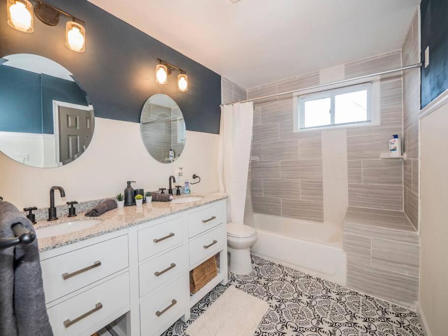 Newly Renovated 3 Bed/1 Bath For Visits To Dc/umd! *