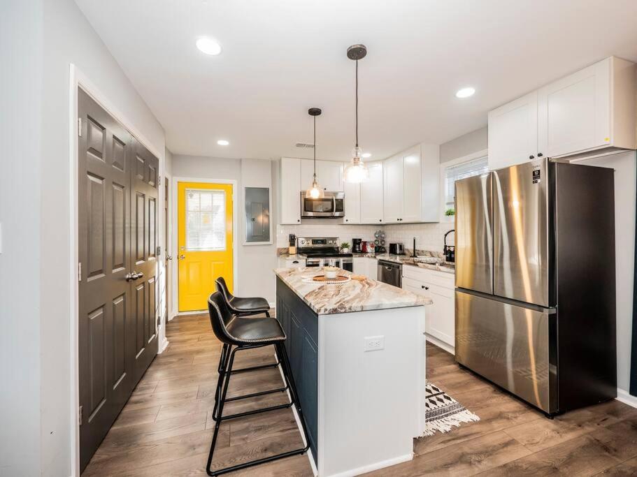 Newly Renovated 3 Bed/1 Bath For Visits To Dc/umd! Apartment *